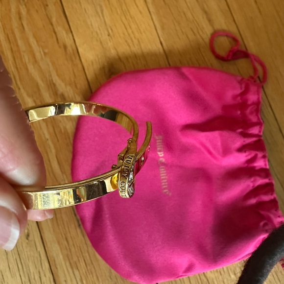 Juicy Couture Gold Bracelet with Pink Pouch - Picture 2 of 3